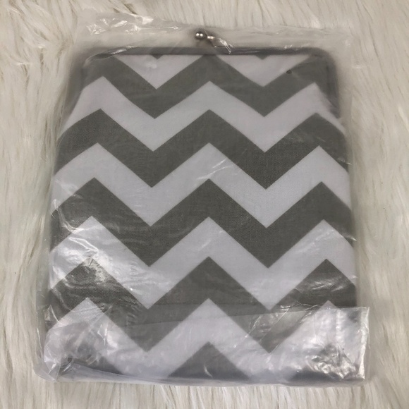 Kailo Chic Gray Chevron iPad Tablet Sleeve NWOT - Picture 5 of 5